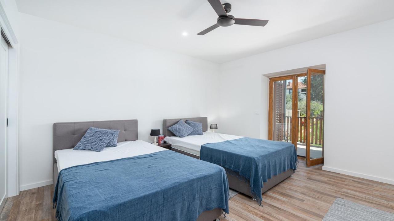 Boomerang - Holiday House With Sea View Dajla Exterior foto