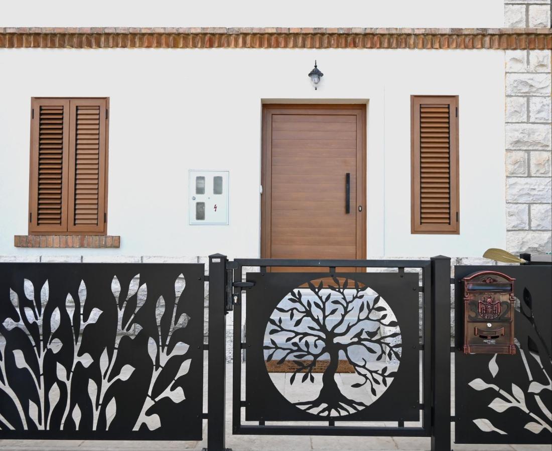 Boomerang - Holiday House With Sea View Dajla Exterior foto